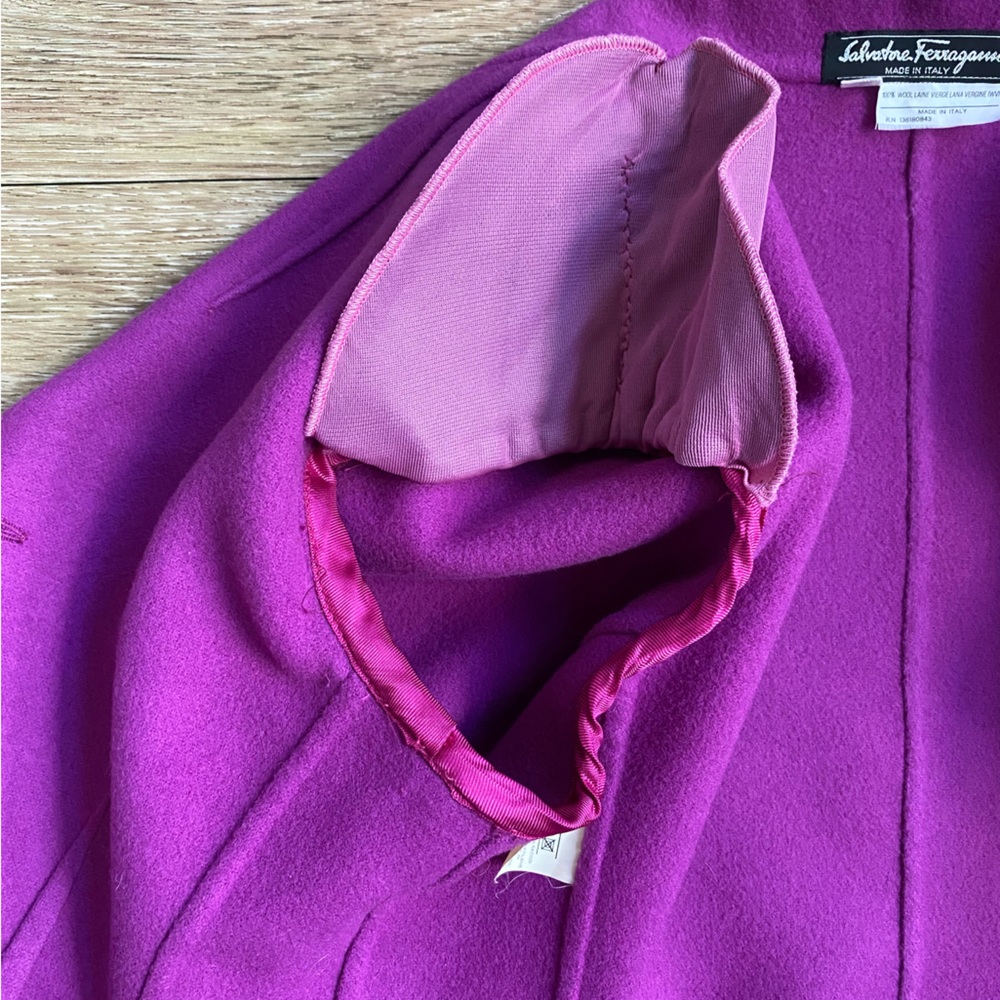 RARE Salvatore Ferragamo Fuchsia Virgin Wool Skirt Suit – Made in Italy Size 40 - Picture 10 of 16